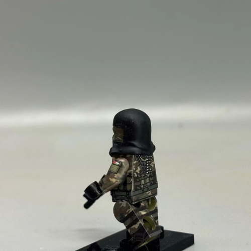 BrickCreator | Tunnel Fighter