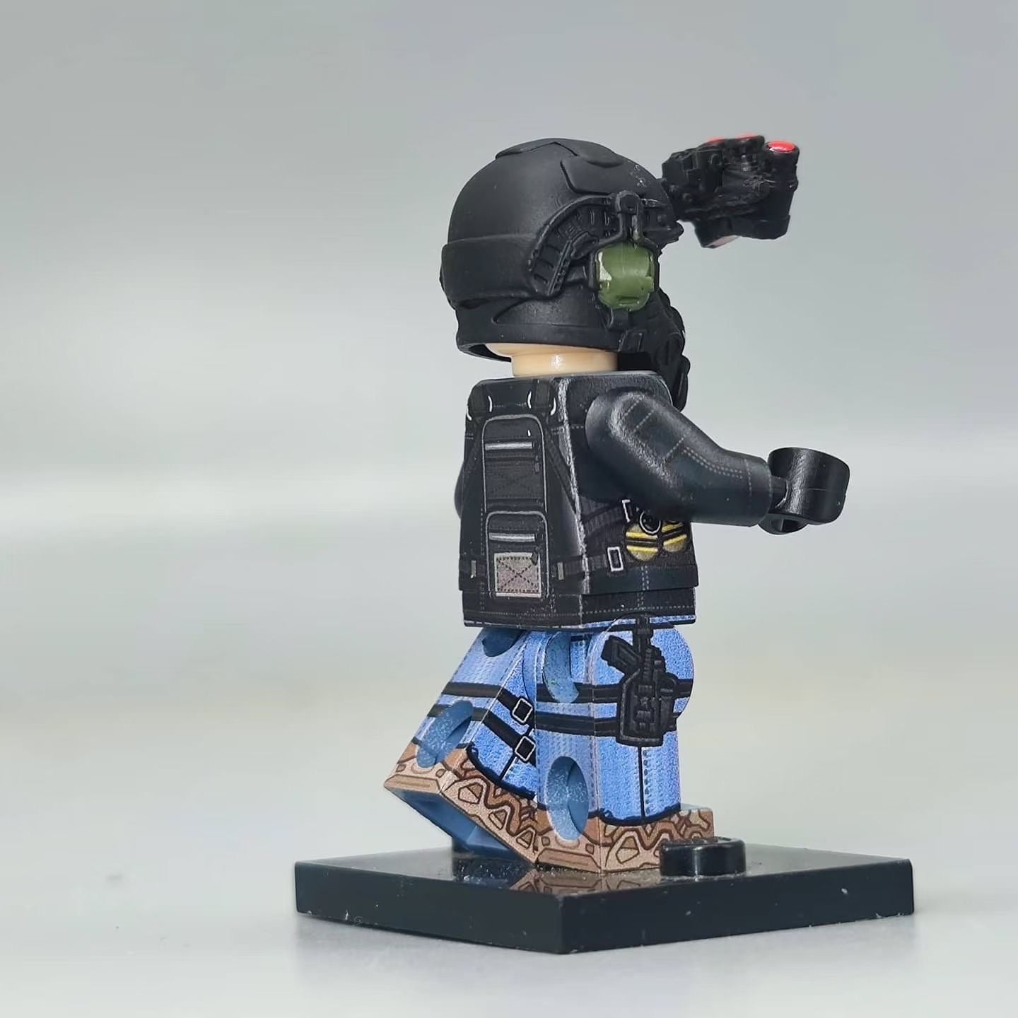 BrickCreator | Civilian Operator A