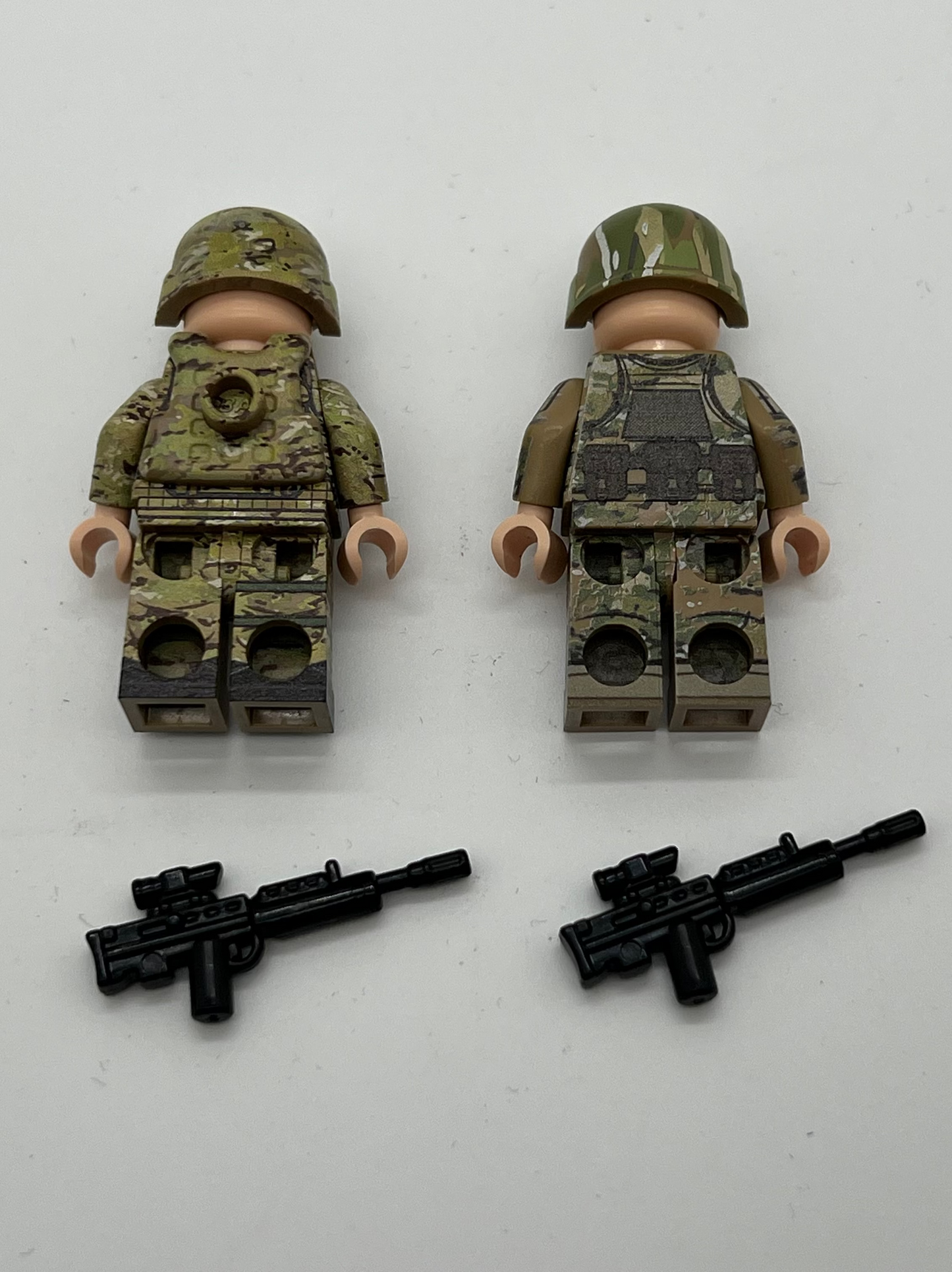 United Bricks | British Royal Marine pair with 1 printed BA Vest (Used Display)
