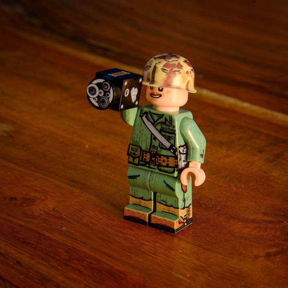 BrickWarp| WWII US MARINE COMBAT CAMERAMAN - BILL GENAUST