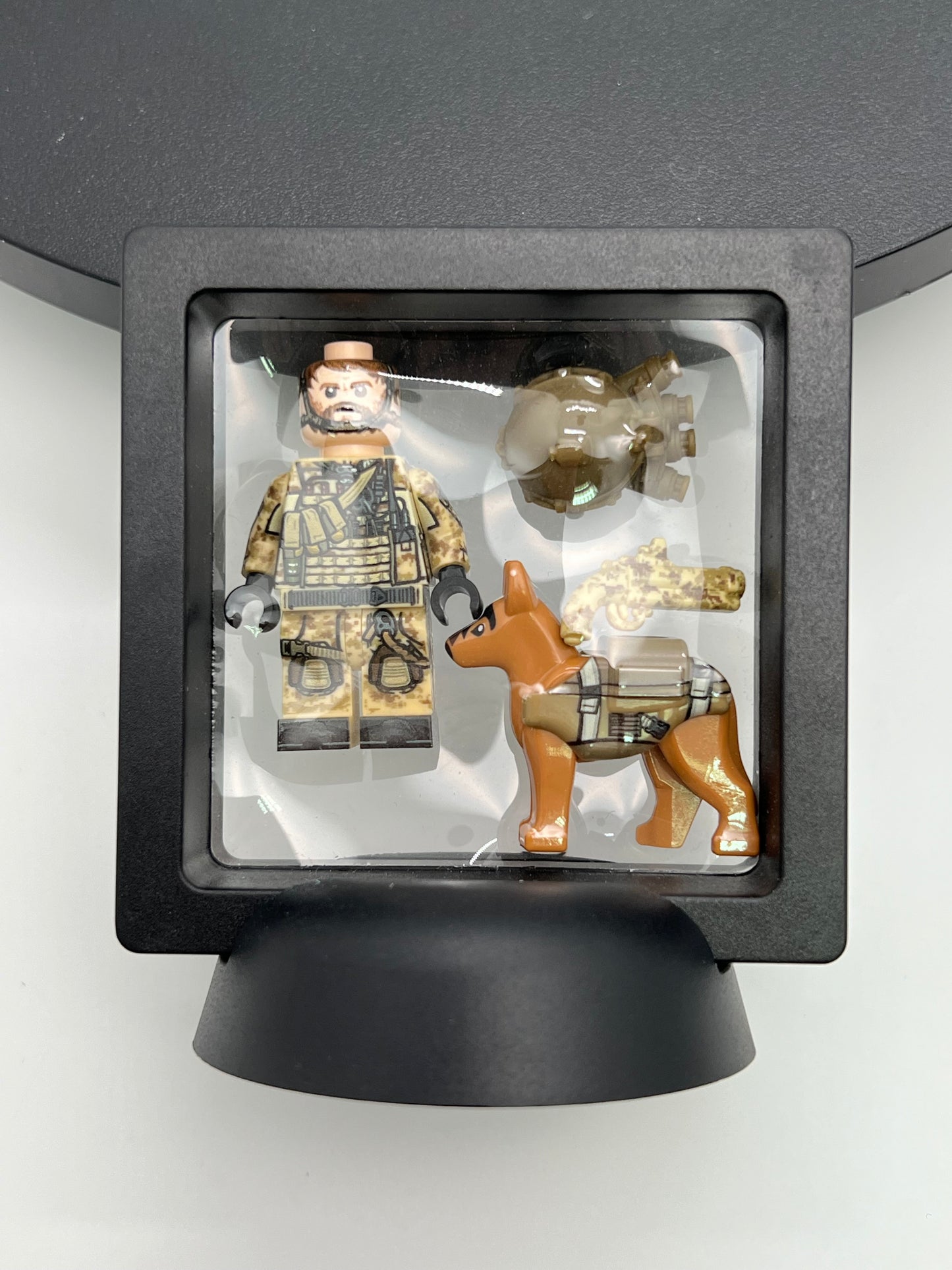 Brickmania | Ghost Hawk Kit Exclusive Navy Seal K9 M79 (NOS)*