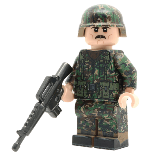 United Bricks | US Army Soldier in Woodland Camo